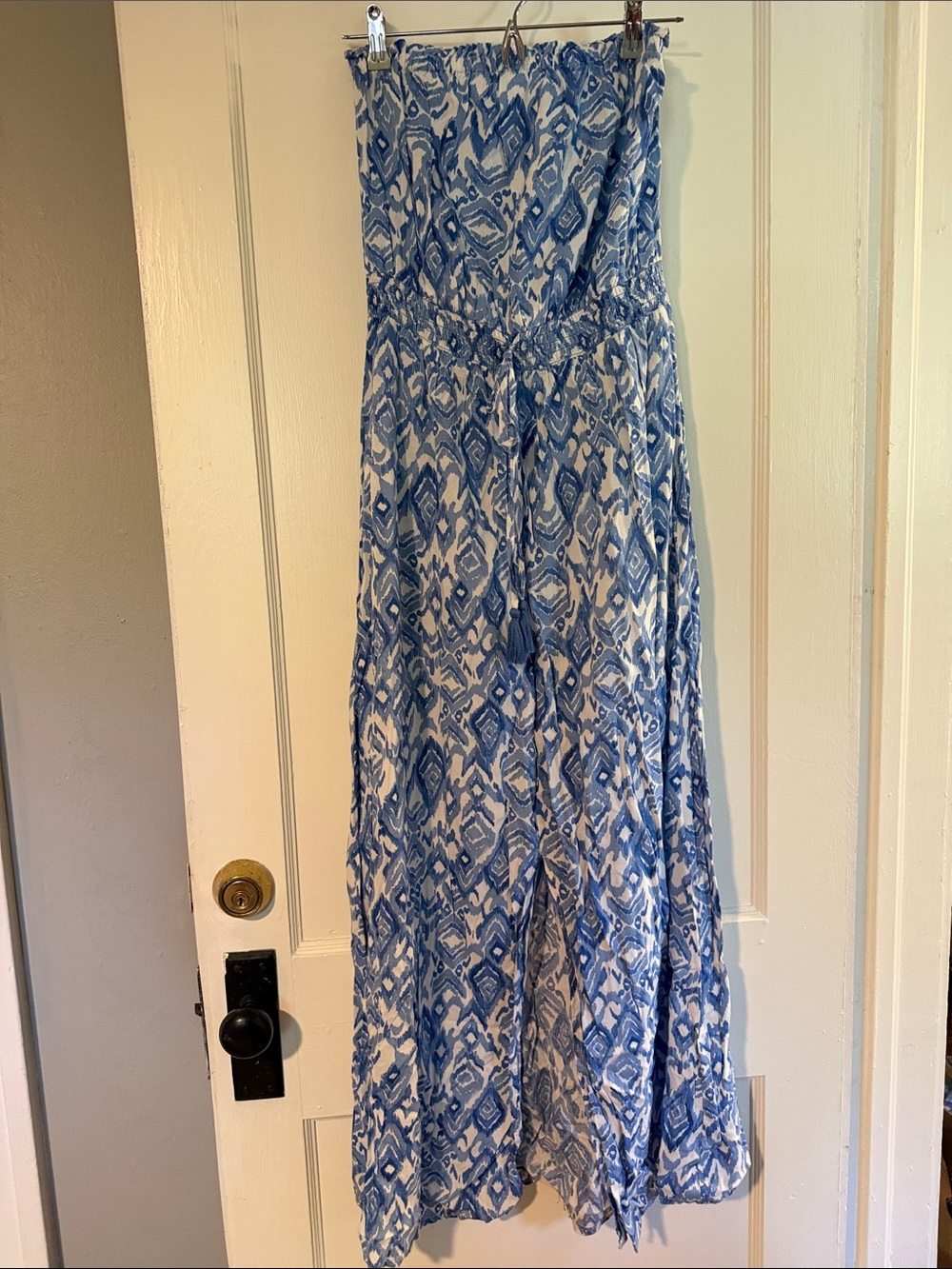 Jessica Simpson Blue & White Strapless Printed Maxi Dress